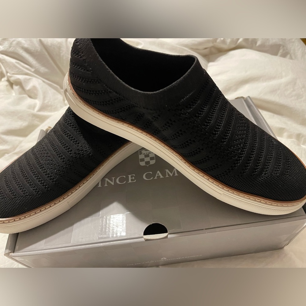 Slip on Vince Camuto shoes wore once like new size 8
